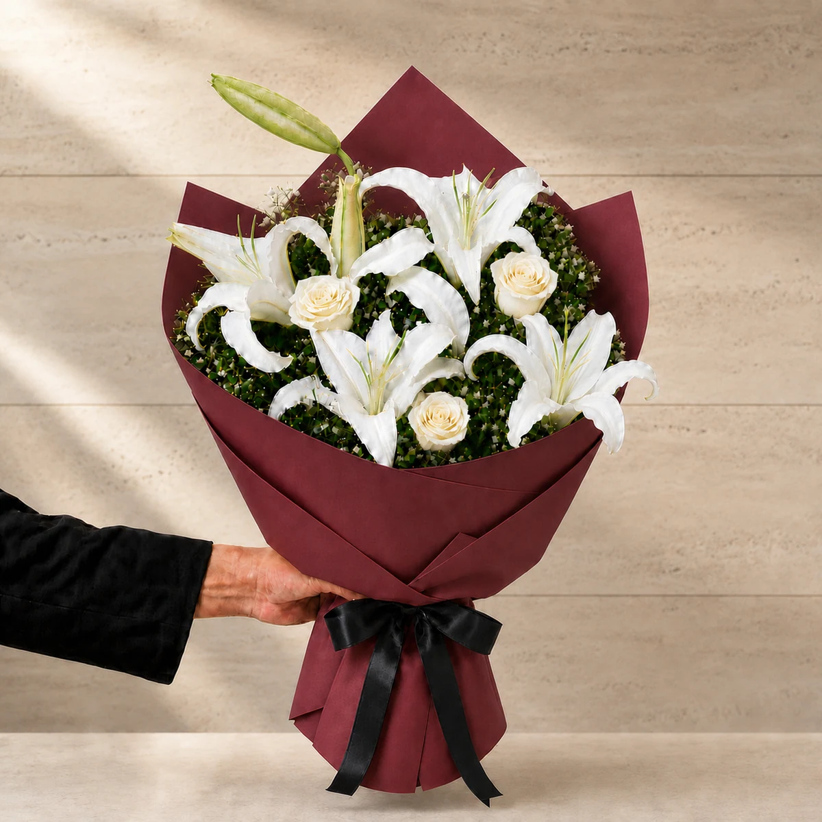 3 Dal Beyaz Lilyum ve 3 Beyaz Gül Buketi - Bordo Ambalaj